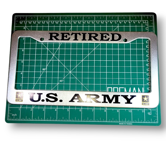 Retired U.S Army Car Plate Frame - Picture 4 of 4
